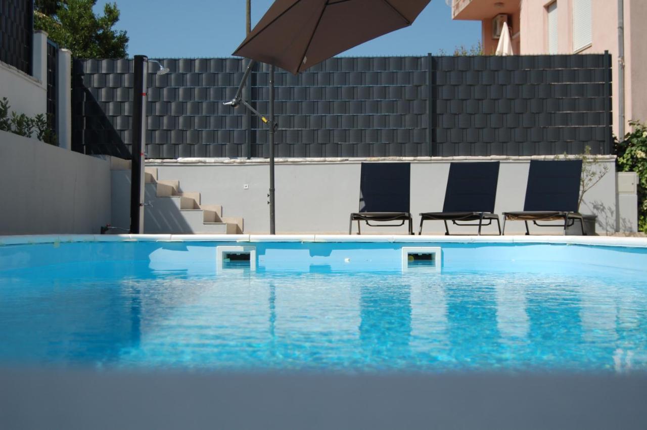 Nela & Sara - 2 Apartments With Heated Swimming Pool เซเกต วรันยีชา ภายนอก รูปภาพ