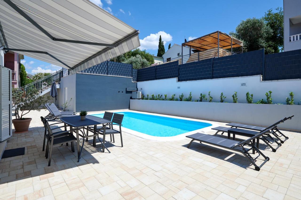 Nela & Sara - 2 Apartments With Heated Swimming Pool เซเกต วรันยีชา ภายนอก รูปภาพ