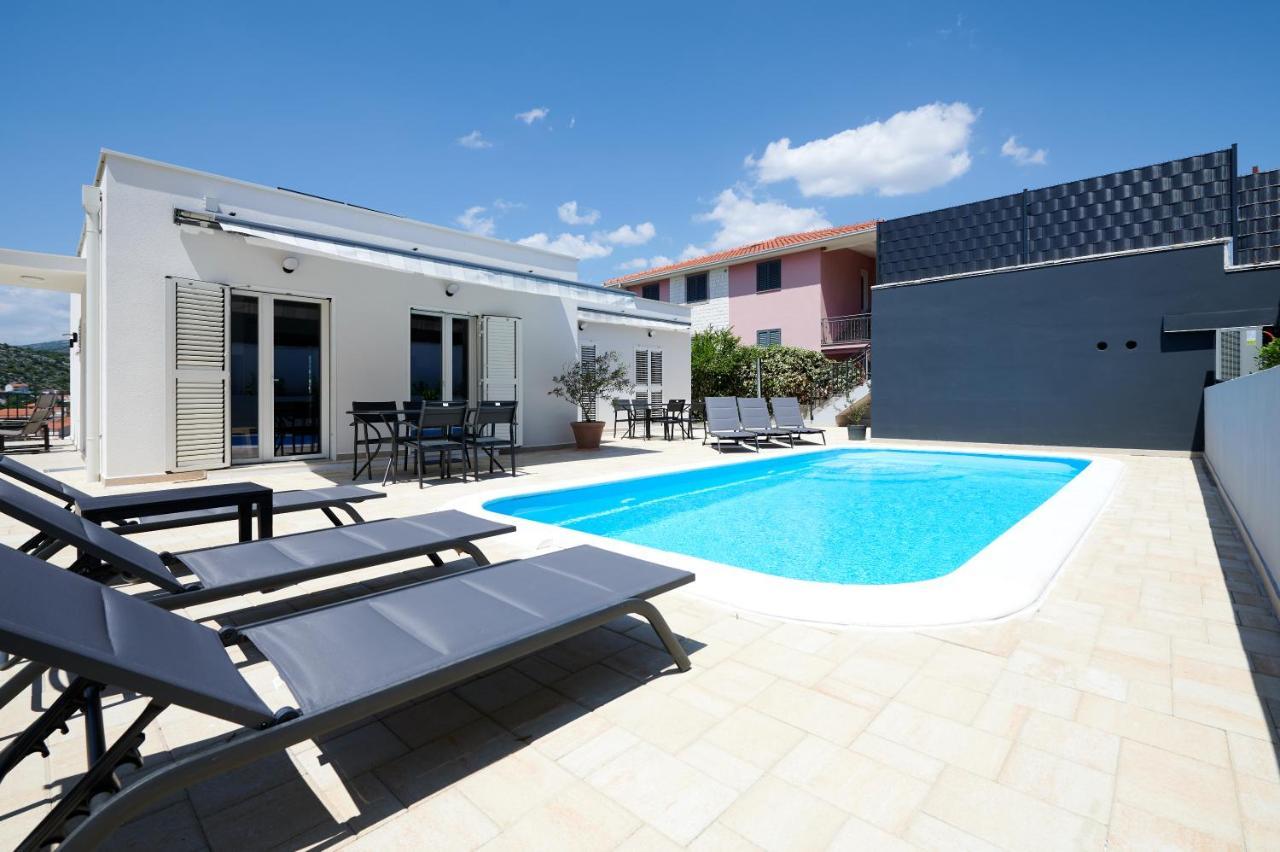 Nela & Sara - 2 Apartments With Heated Swimming Pool เซเกต วรันยีชา ภายนอก รูปภาพ